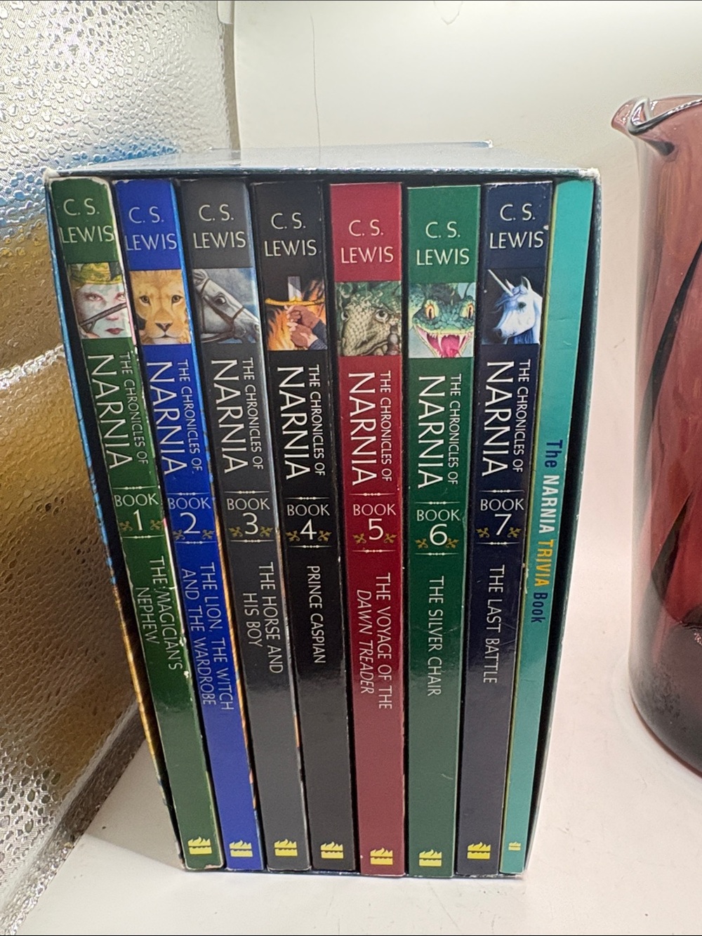 The Chronicles of Narnia by C.S. Lewis - Complete Set + bonus book